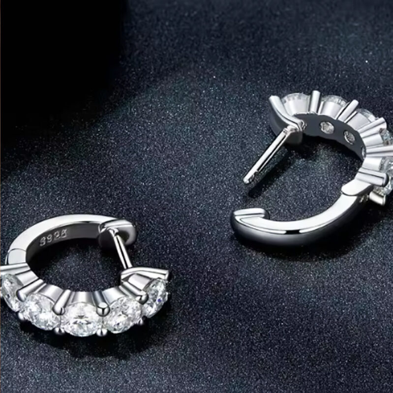 עגילים עם אבן Moissanite 2.0CT