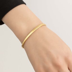 צמיד חריטה עם כדורים מצופה זהב על אישה - תכשיטי ים אור